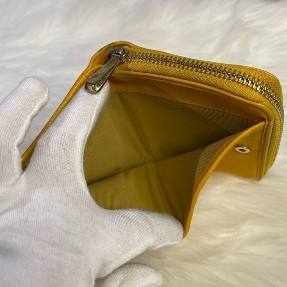JIMMY CHOO conpact leather zip wallet in mustard - Picture 8 of 17